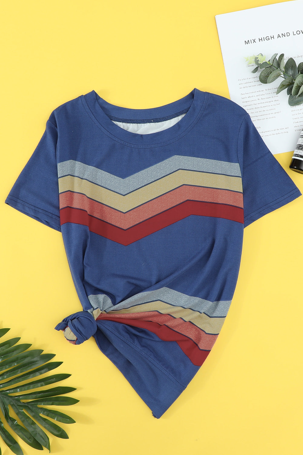 Colorful Wavy Stripes Print Short Sleeve Tee